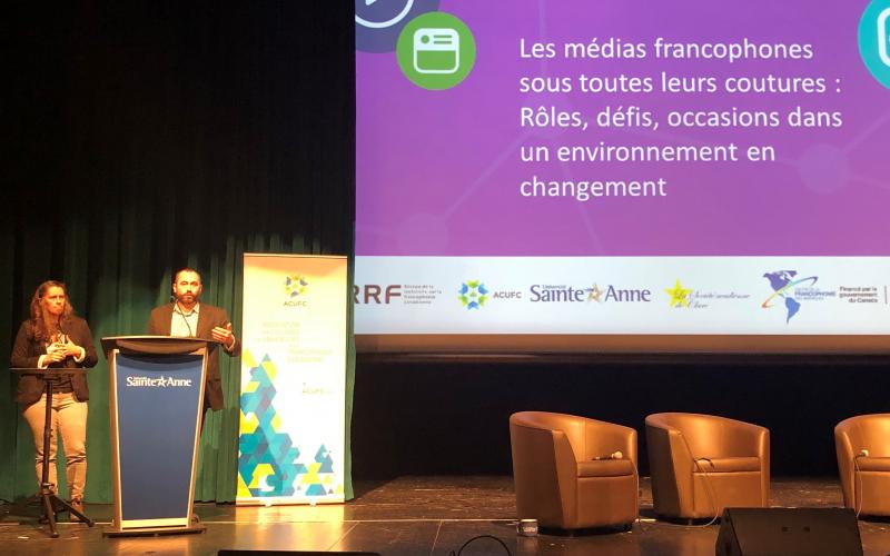 Les co-présidents du Colloque, Clint Bruce de l’Université Sainte-Anne et Natalie Robichaud de la Société acadienne de Clare, souhaitent la bienvenue aux participants.